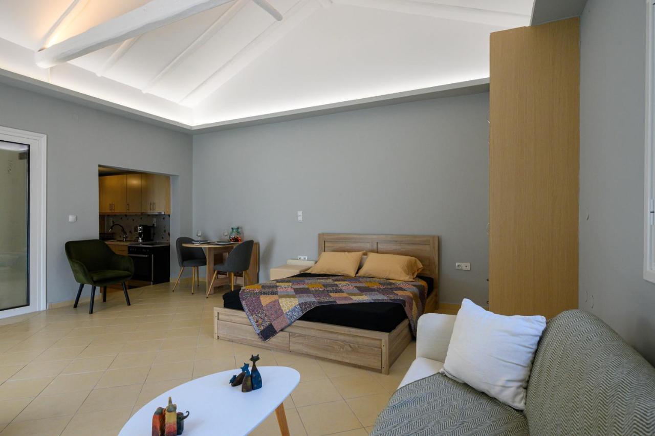Zen Hut Apartment Kalamata Exterior photo