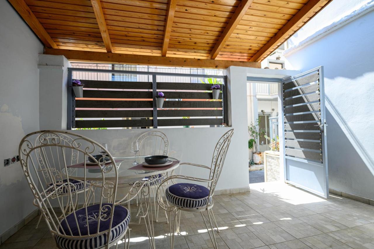 Zen Hut Apartment Kalamata Exterior photo